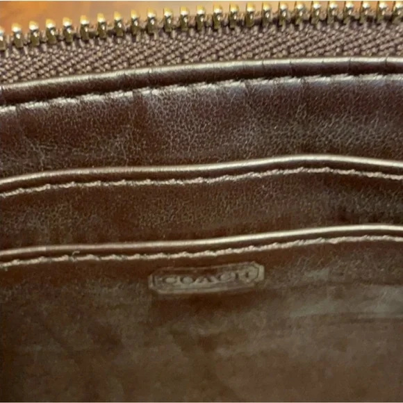 Coach Brown Wristlet Clutch Purse Wallet Authentic Like New - Picture 7 of 11
